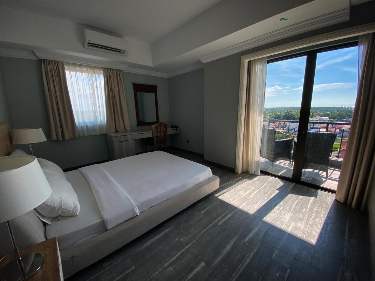 The Lanes Hotel Tutong Zewnętrze zdjęcie
